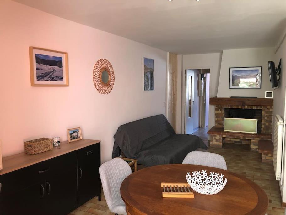 Joli Appartement Avec Terrasse Et Jardin - Vue Sur Montagne Bagnères-de-Bigorre Extérieur photo